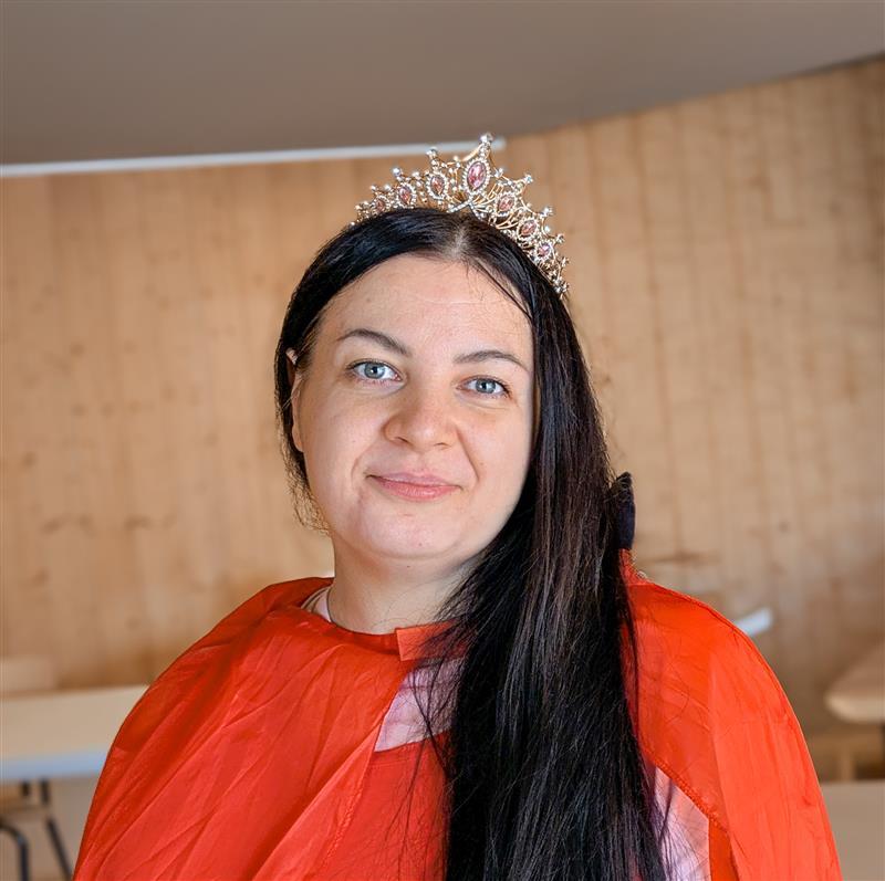 Anna Markova, Freiwillige